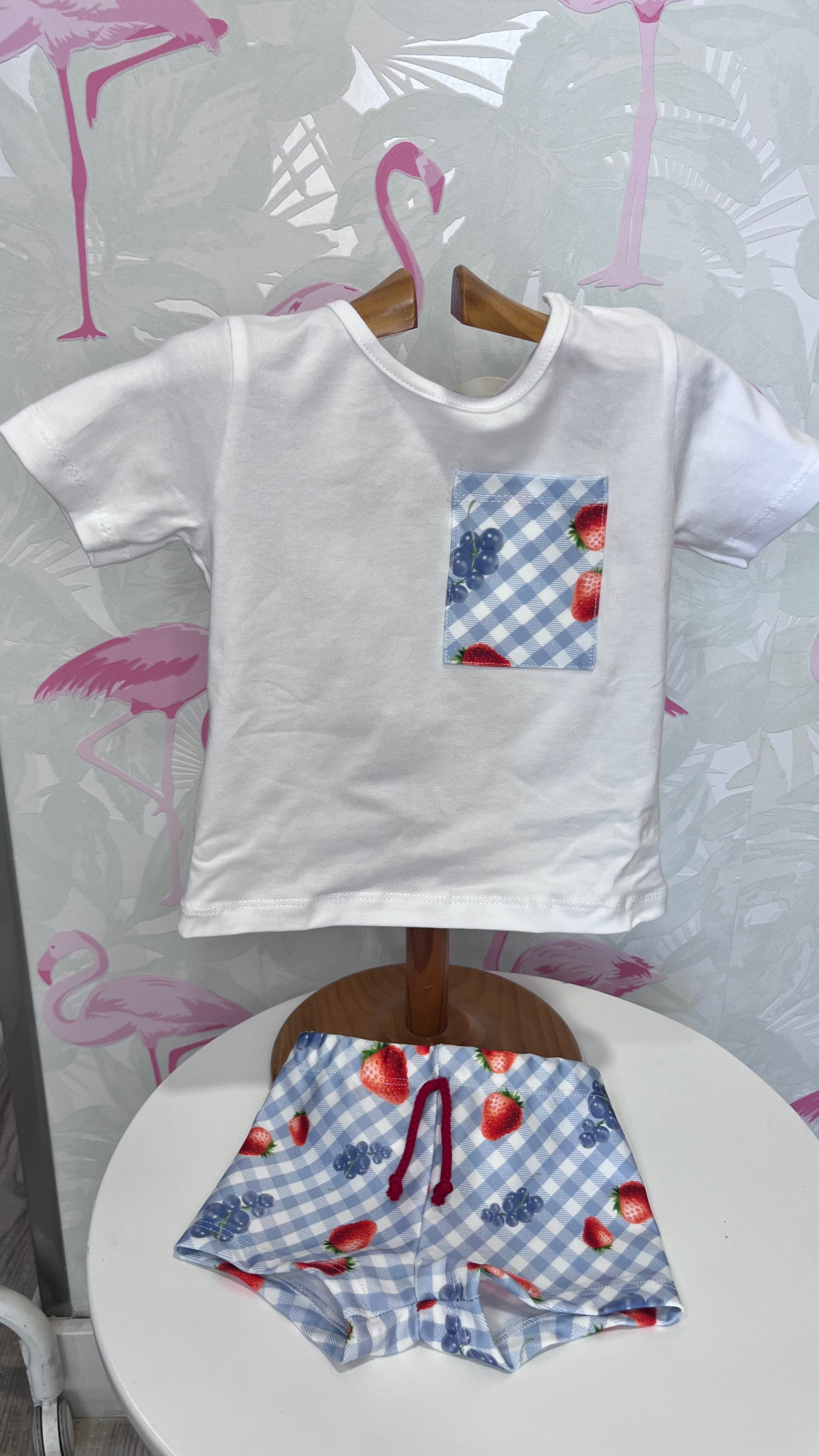 CONJUNTO FRESAS BAÑO NIÑO 1 CONJUNTO FRESAS BAÑO NIÑO